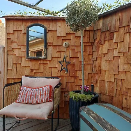 La Du Bon Chemin ,spa Guest house *