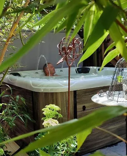 La Du Bon Chemin ,spa 게스트하우스 3*